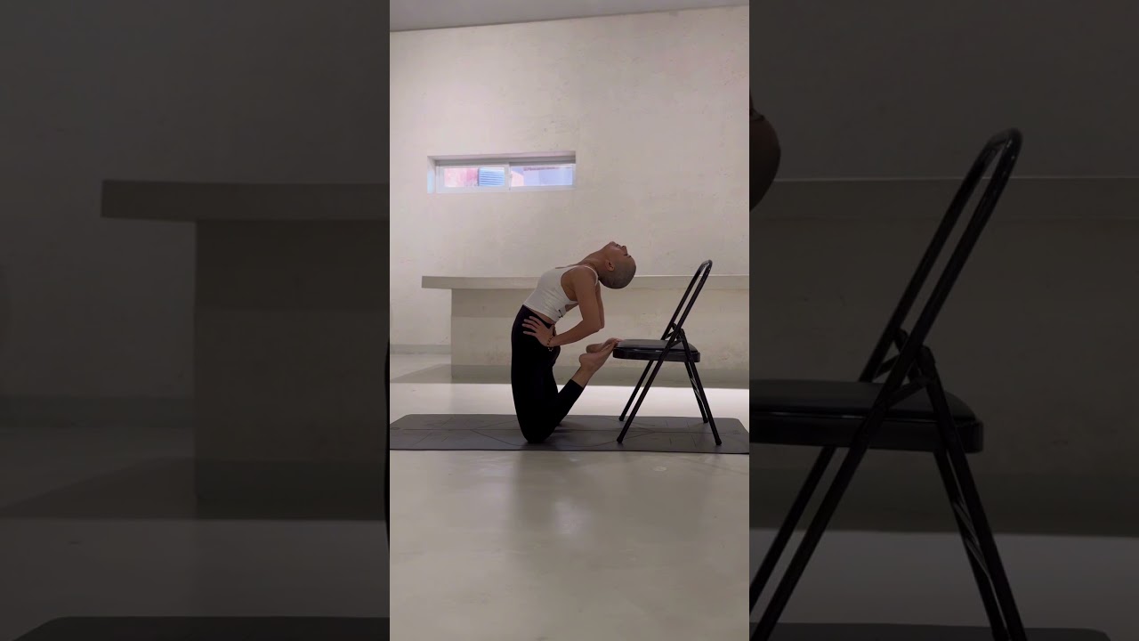#chairyoga #spinalhealth #advanceasana #yoga #yogadaily