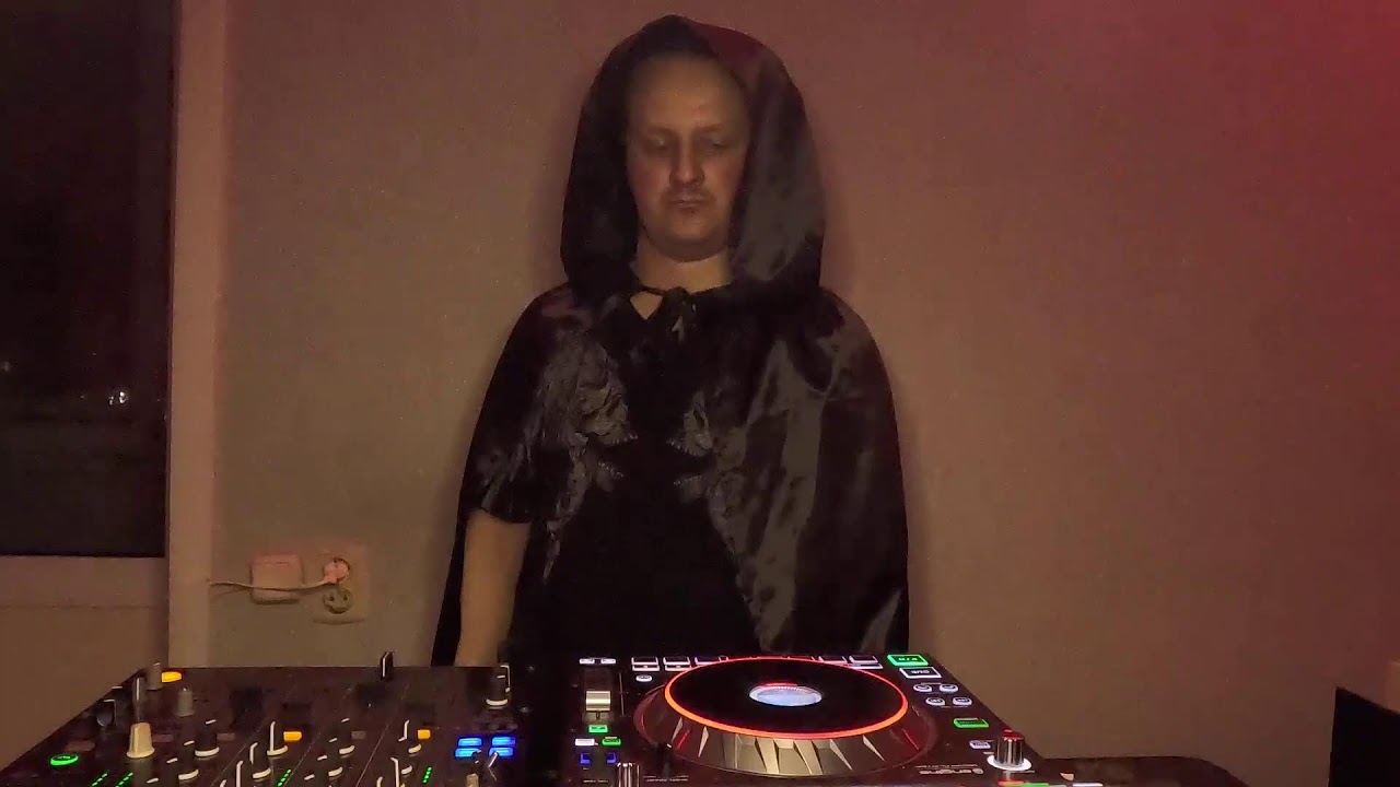 Streaming Live from my #GoPro#Ivan_Pochepin. techno