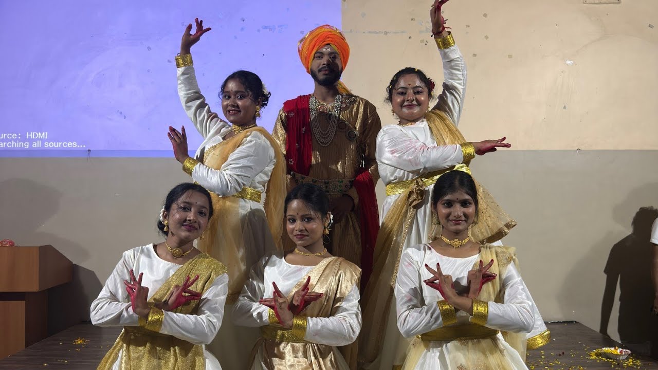 Group dance competition on the theme Bajirao and kashibai...#bollywood #love #groupdance #college 