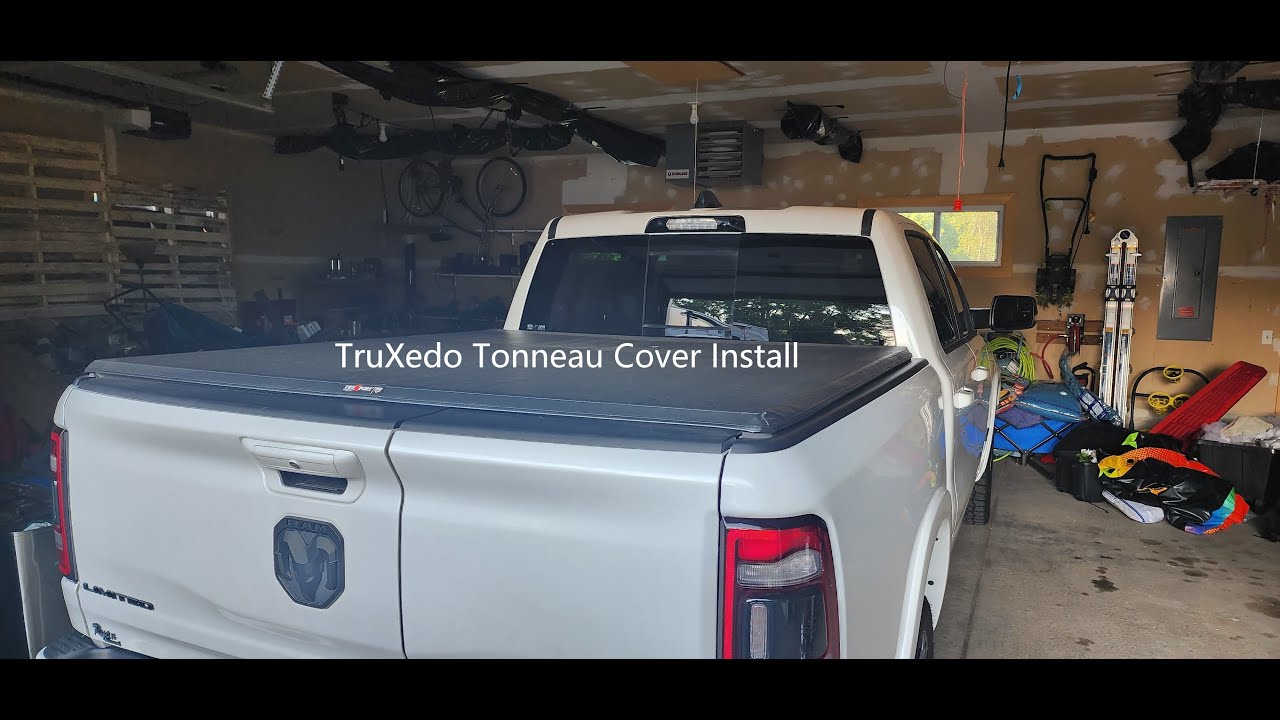 Установка чехла для багажа TruXedo TruXport Roll Up Tonneau Cover — Ram Limited 2021 года