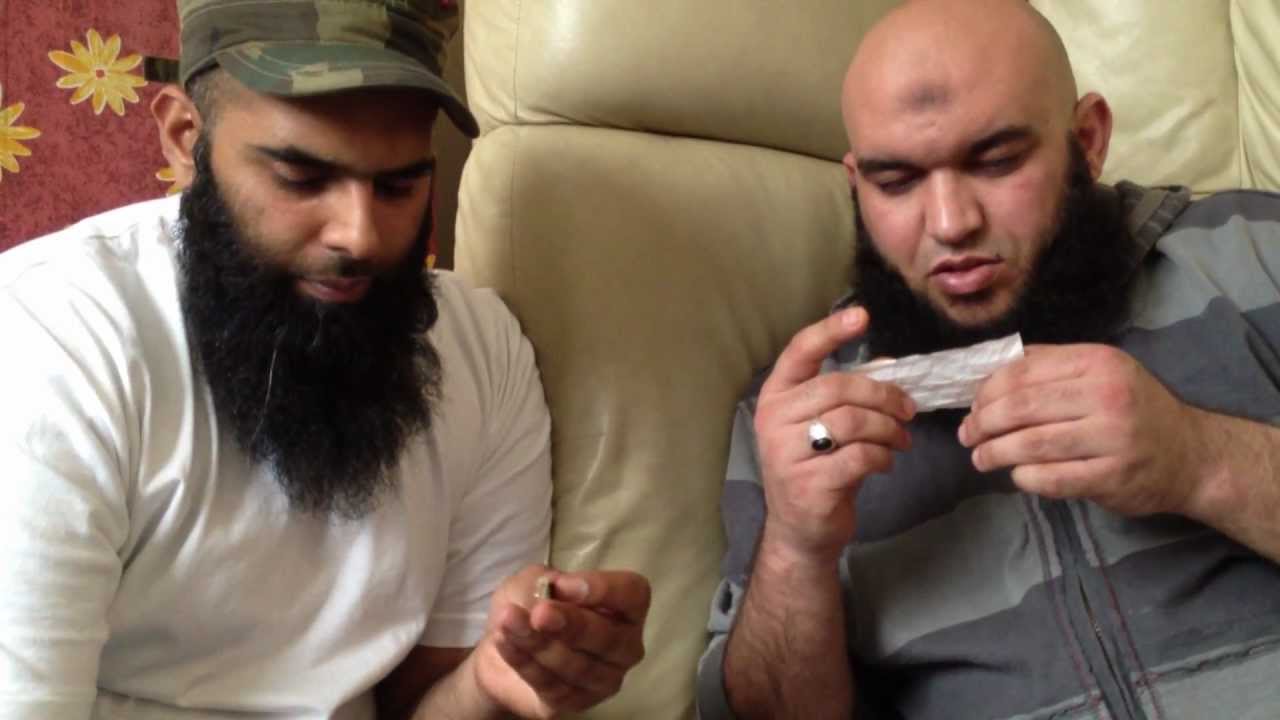 Kala jadoo taweeth Jinn Sihr Shirk Taweez open and explained exposed