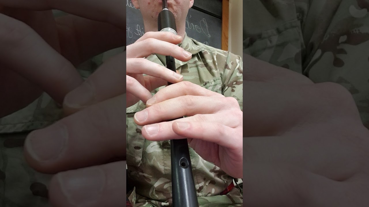 Bagpipe lesson - Highland Laddie (class 3)