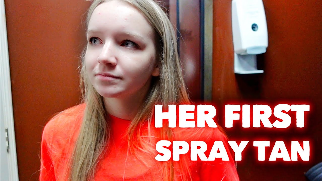 HER FIRST SPRAY TAN (She's Nervous) | Family 5 Vlogs