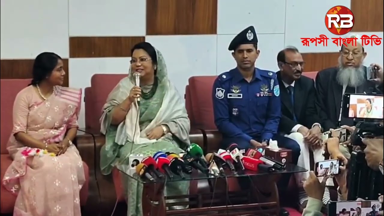 মন্ত্রী আফরোজা খানম রিতা উল্লেখ করেন, হজ্জযাত্রী ও বিদেশগামী কর্মীরা দেশের অত্যন্ত গুরুত্বপূর্ণ