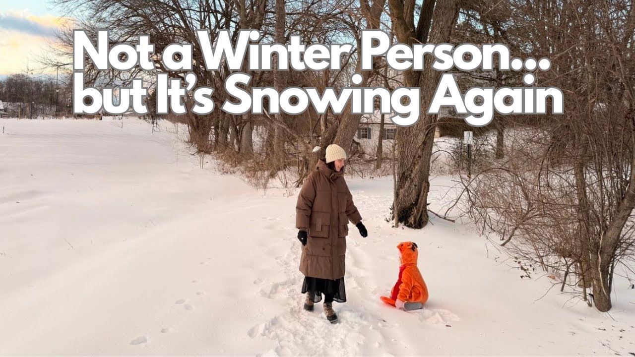Winter Mom Life | Gift Unboxing, Snowy Walks & Cozy Café