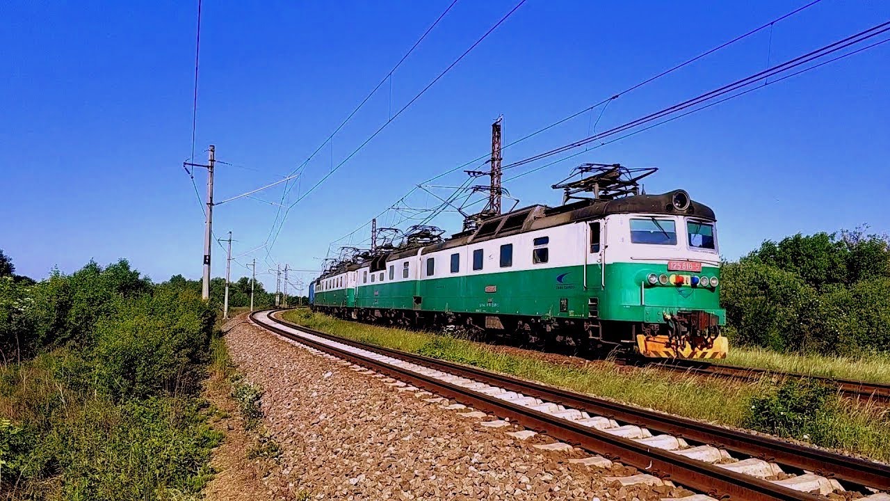 Vlak na trase z Užhorodu do Hanisky pri Košiciach (U. S. Steel Košice), širokorozchodná trať