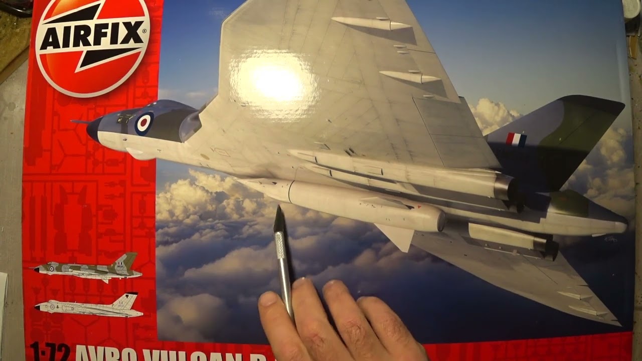 AVRO Vulcan B.2| Airfix 1:72| Самолет из фильма 007 Шаровая молния|Самый красивый реактивный бомбер?