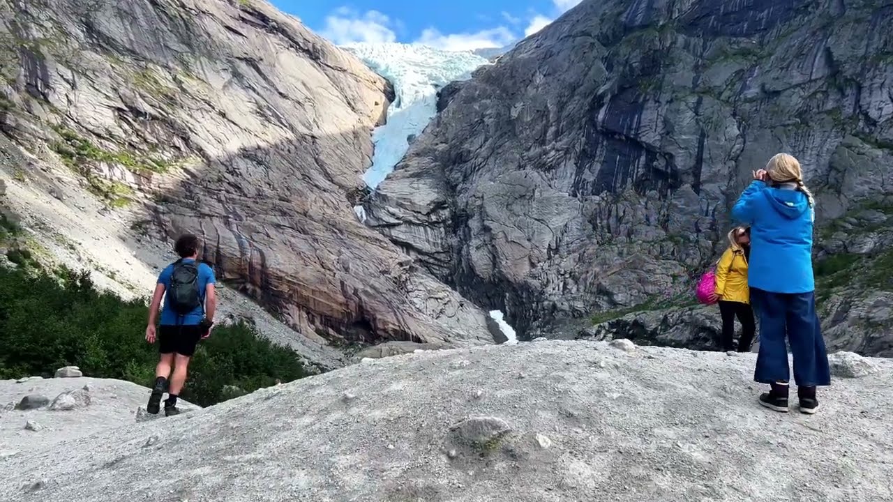 BRIKSDAL GLETSCHER und die WASSERF&Auml;LLE  - TOP REISEZIELE IN NORWEGEN #15