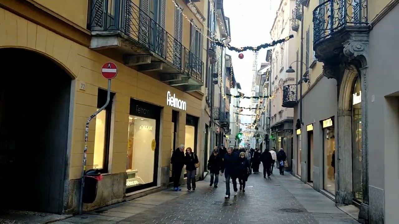 COMO, IN CENTRO STORICO DA OGGI LE PROVE DELLA FILODIFFUSIONE DELLE MUSICHE DI NATALE 2024