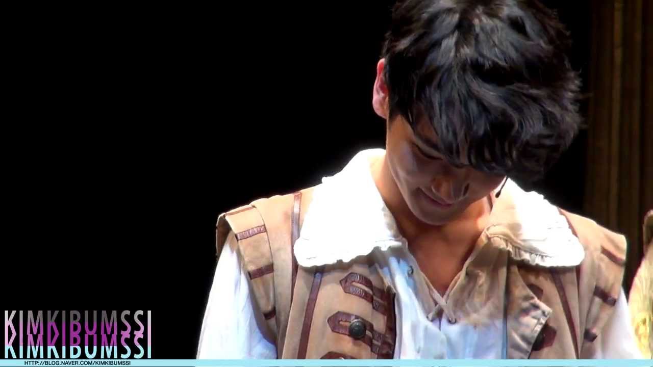 [HD fancam] 140121 Musical The Three Musketeers Curtain call - SHINee KEY (마지막공연)