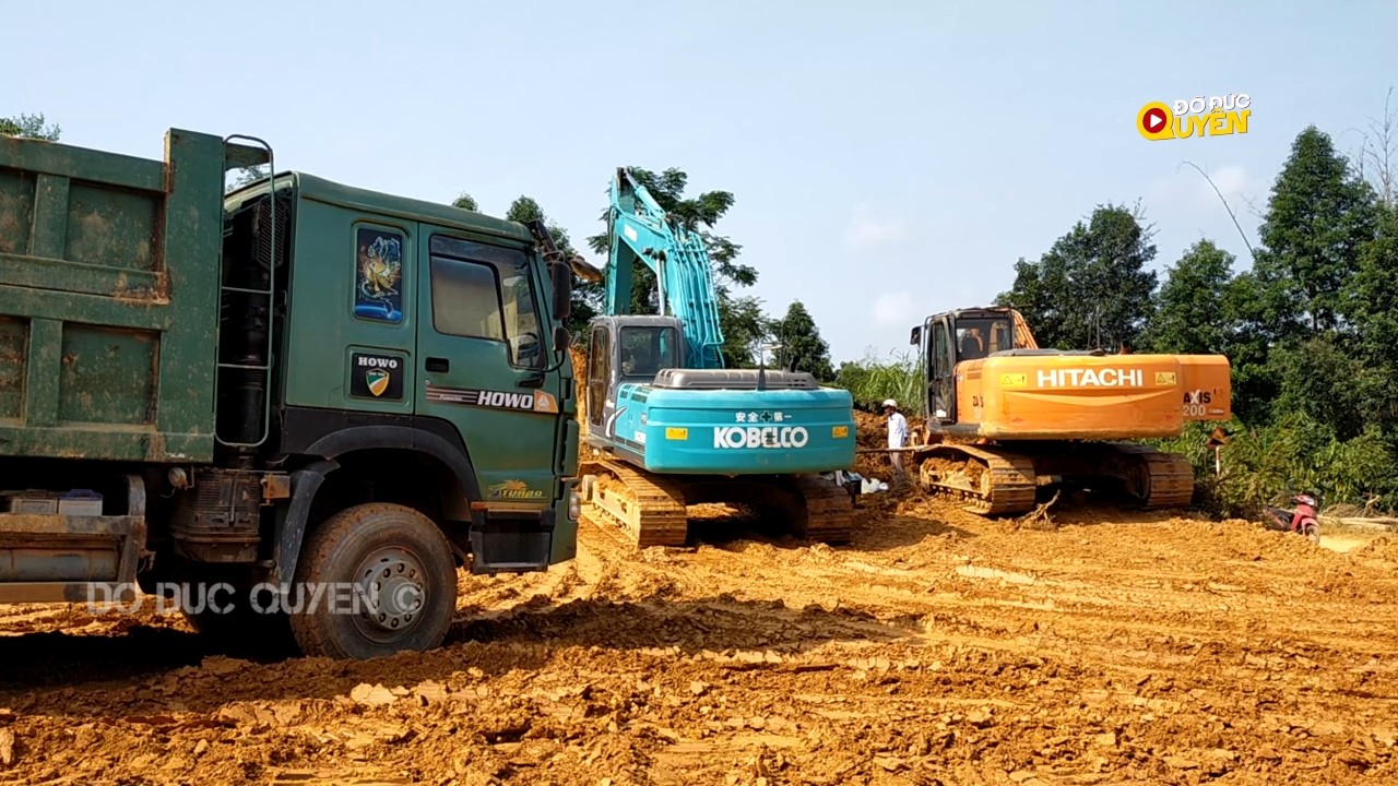 Máy xúc Kobelco 200 múc đất Xe Ôtô tải ben chở đổ đất vs Máy gạt Xe lu Máy xúc Doosan 140 san đất