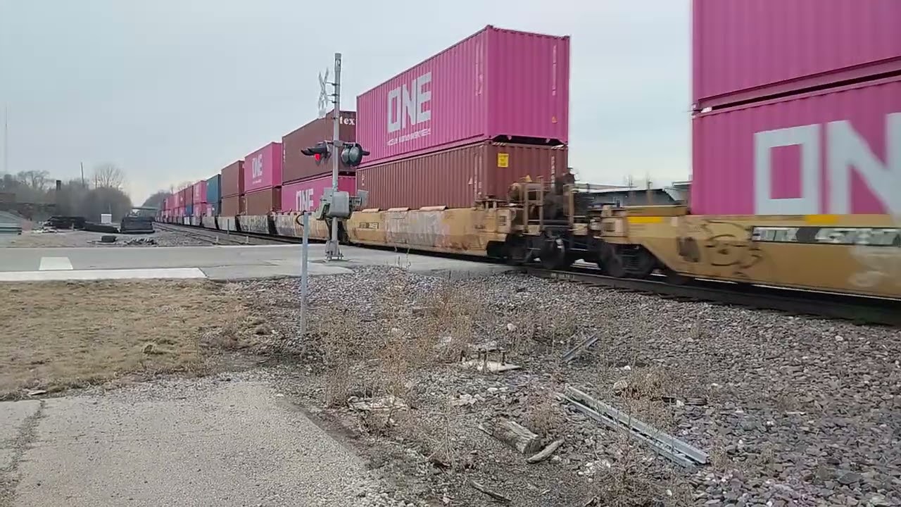 A Ex-SP Trails On A Fast I-TAG411!