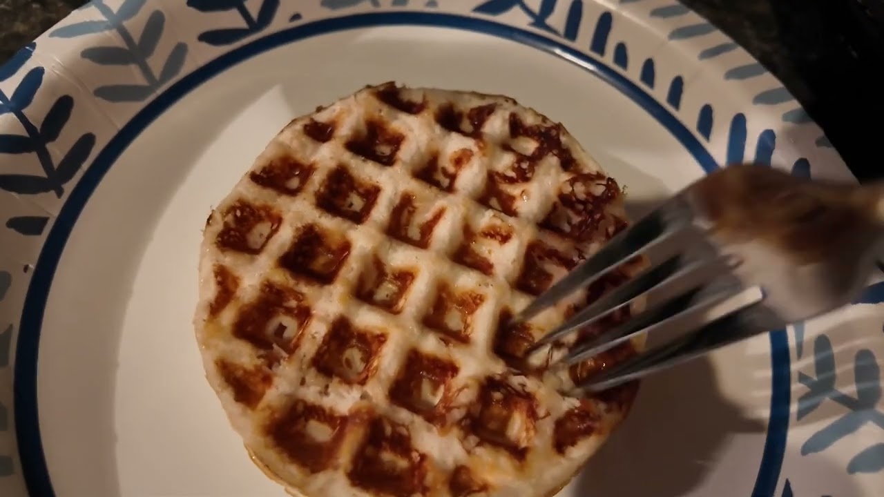 OPTAVIA Ascend Strawberry & Cream Shake Hack | Turn Your Shake Into a Healthy Waffle! 🧇