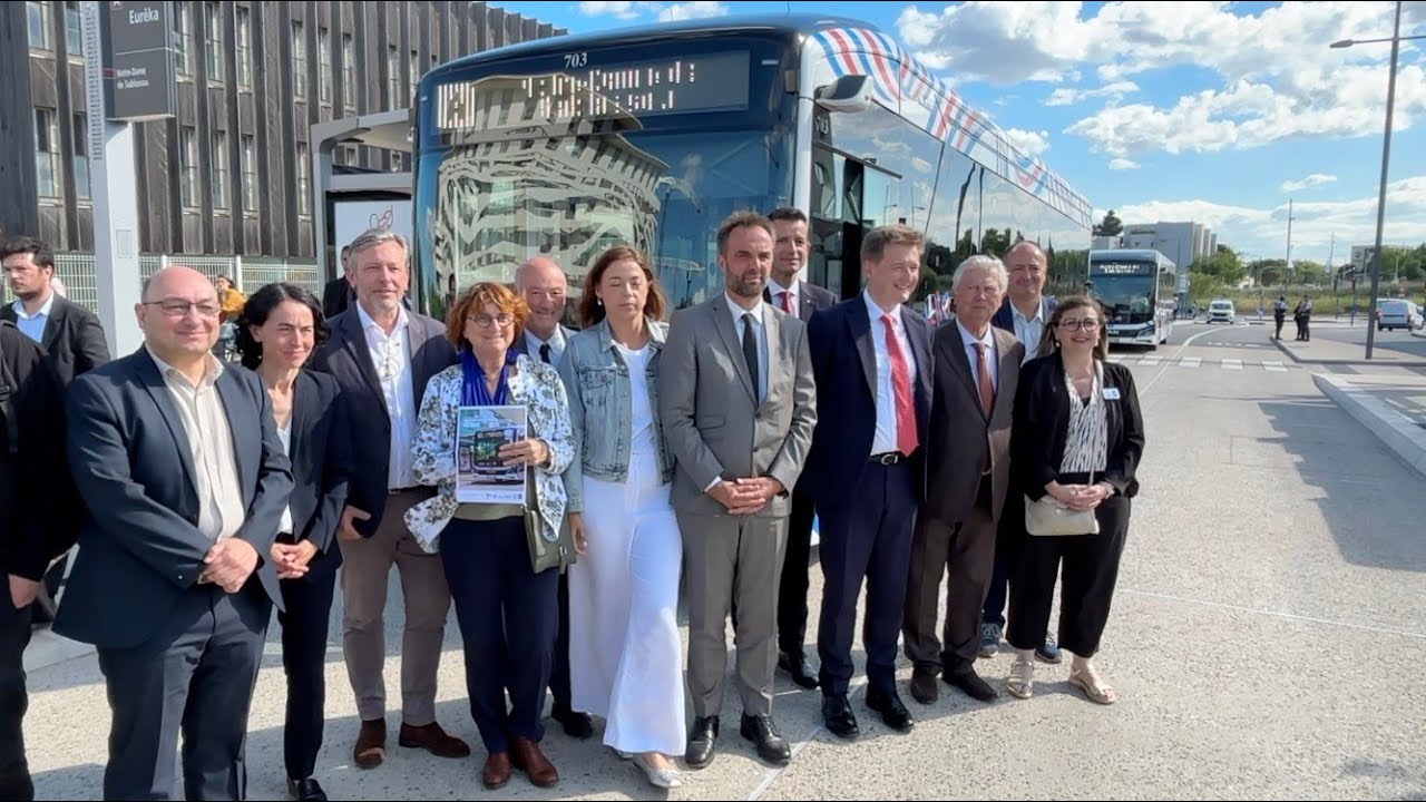 Montpellier inaugure son nouveau bus tram ! Une première en France. Reportage en immersion.