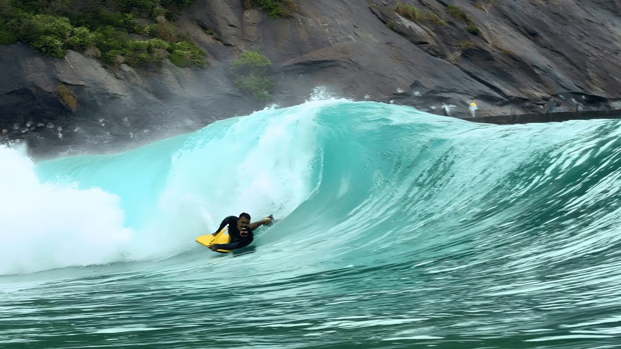 Raro SWELL de verão na Praia do LEME