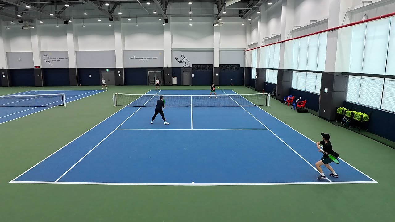 2년 테린이 - 비가 와서☔️급 실내 테니스 🏠🎾 (1)