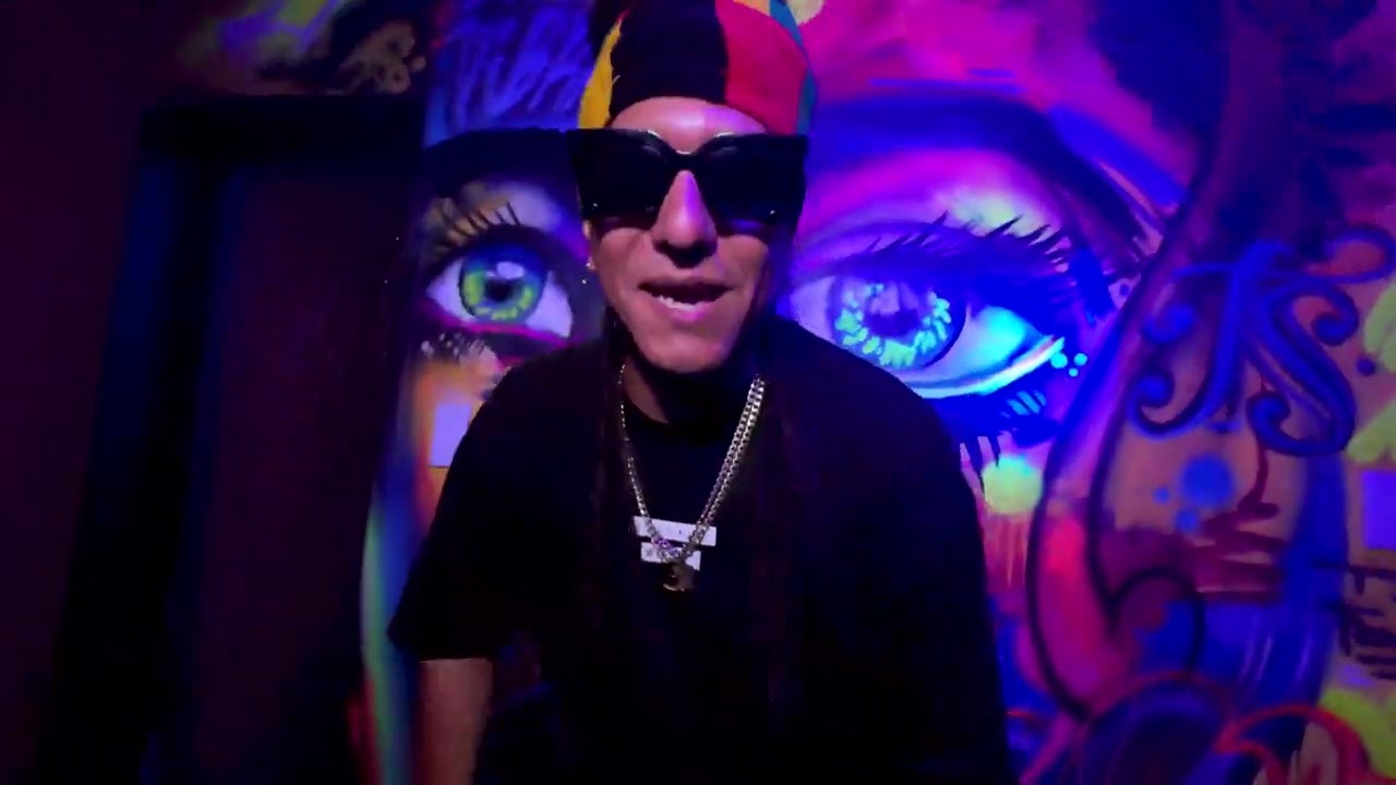 Los Moros - Baila hasta abajo (VIDEO OFICIAL)