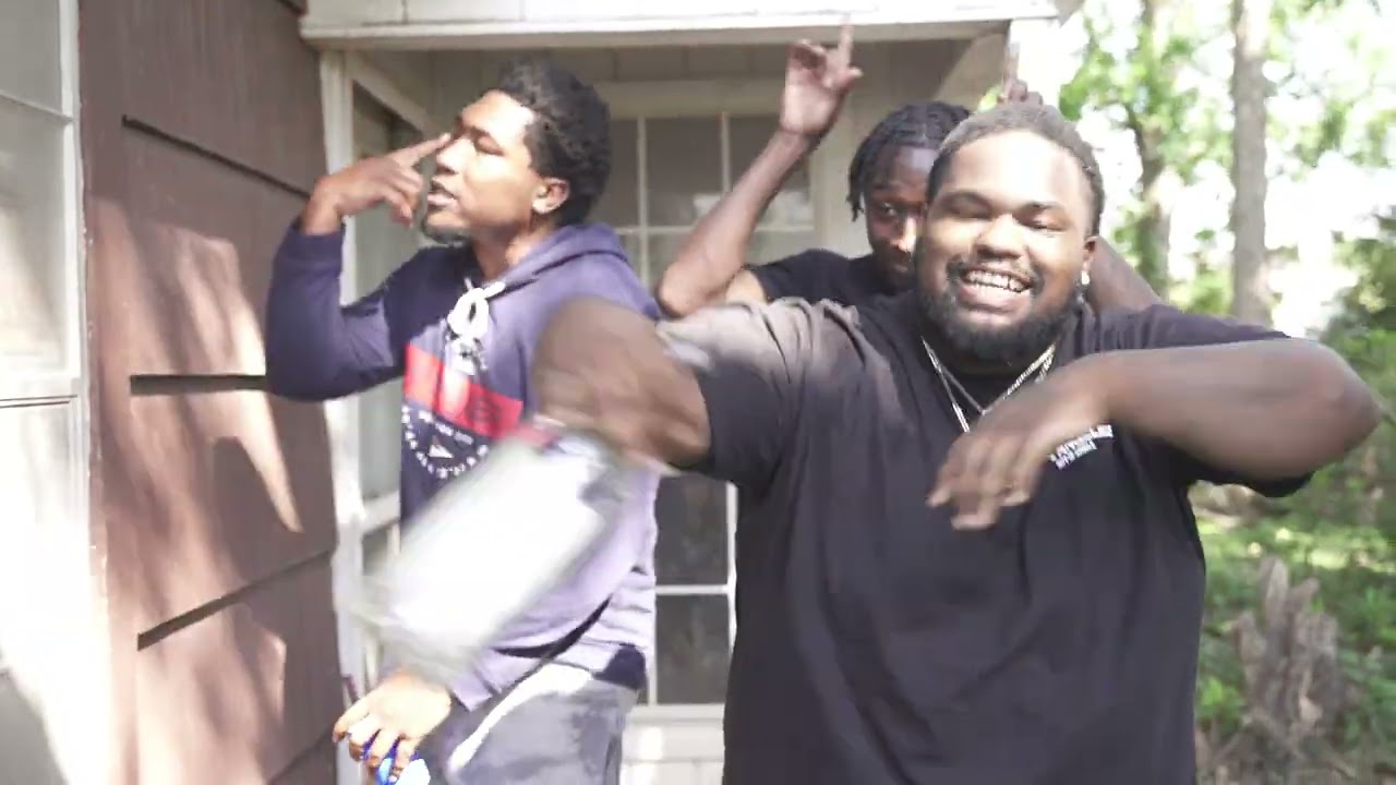 Solid Montana - FW A N*GGA FT. Avo Hunnid & Mari G (Official Music Video)