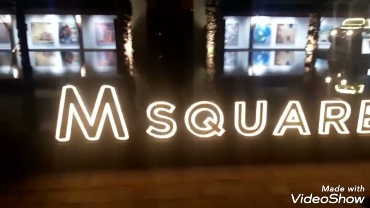 Un tour nocturne à M avenue  Marrakech, en passant par quelques marques internationales