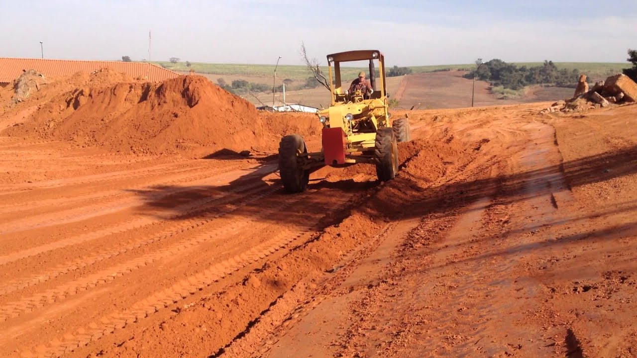 Motoniveladora 140B