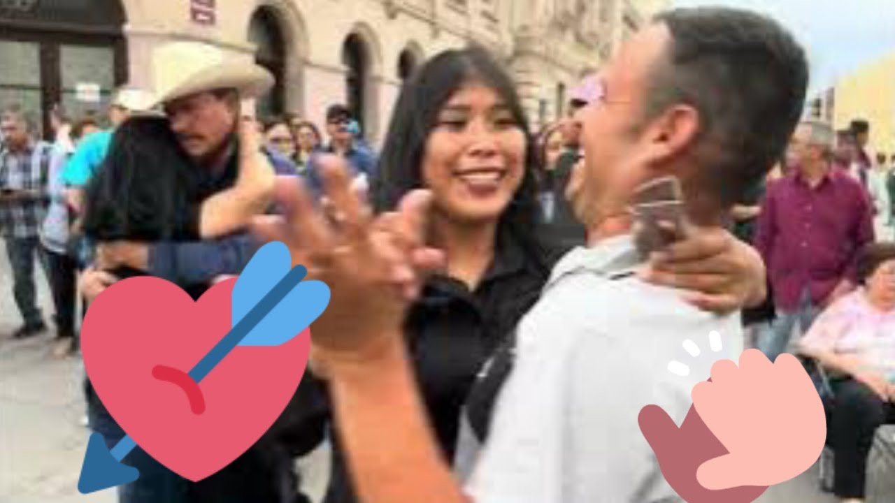 Alicia 💃 ENAMORADA 💌 Cupido 💘anda desatado en la plaza!👍