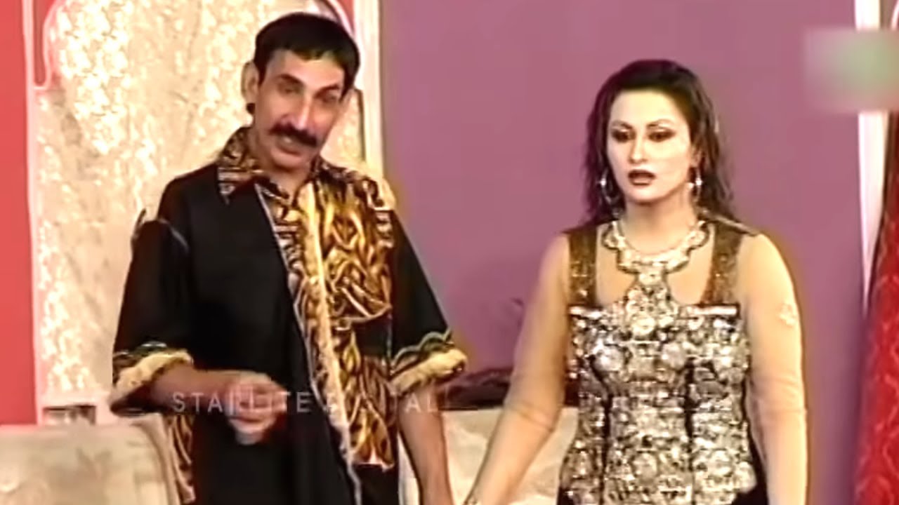 Iftikhar Thakur and Nargis With Naseem Vicky and Tariq Teddy old Stage Drama Comedy Clip