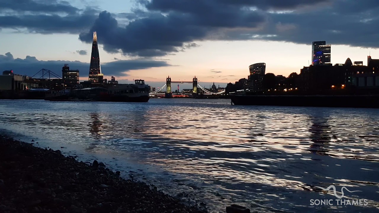 Thames Beach Underwater - River Thames London - 4K UHD - Binaural 3D Audio