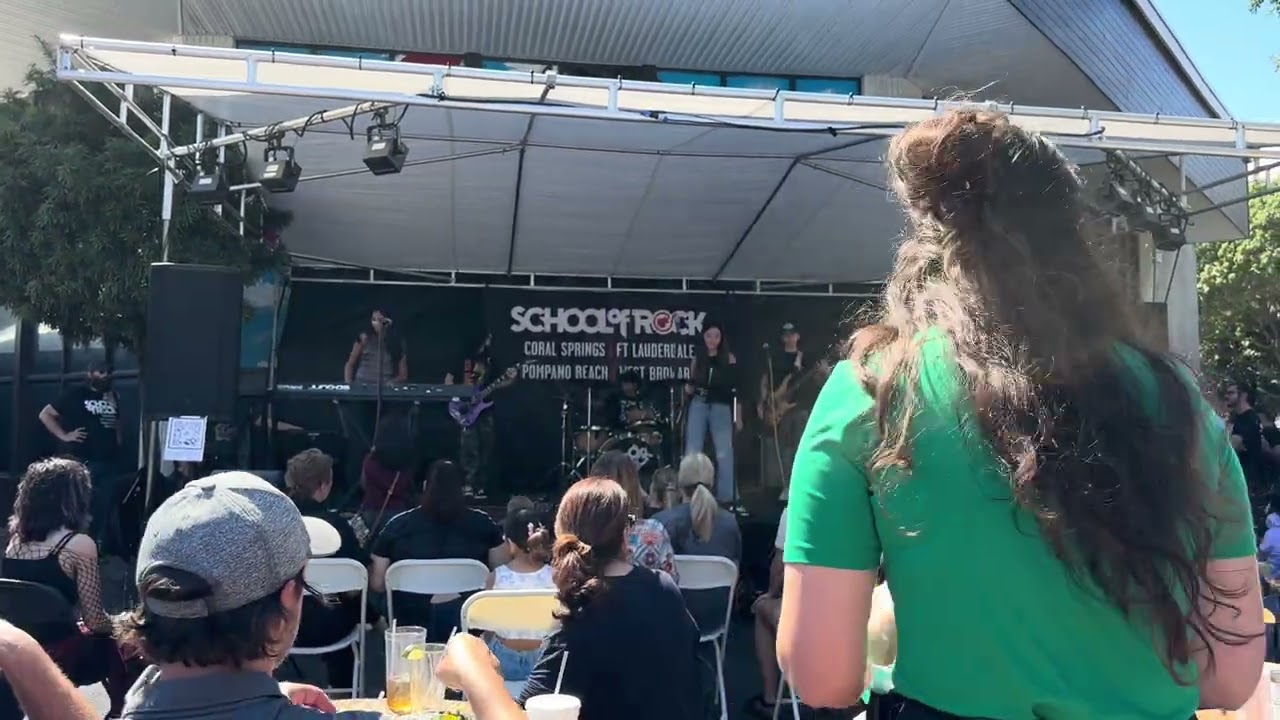 Reya steps in to do Carry On Wayward Son