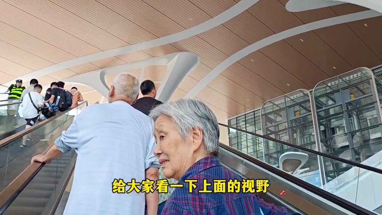 中國西南地區最大的高鐵🚅車站~重慶東站6月27號開通運營。祝賀重慶！祝賀中國！