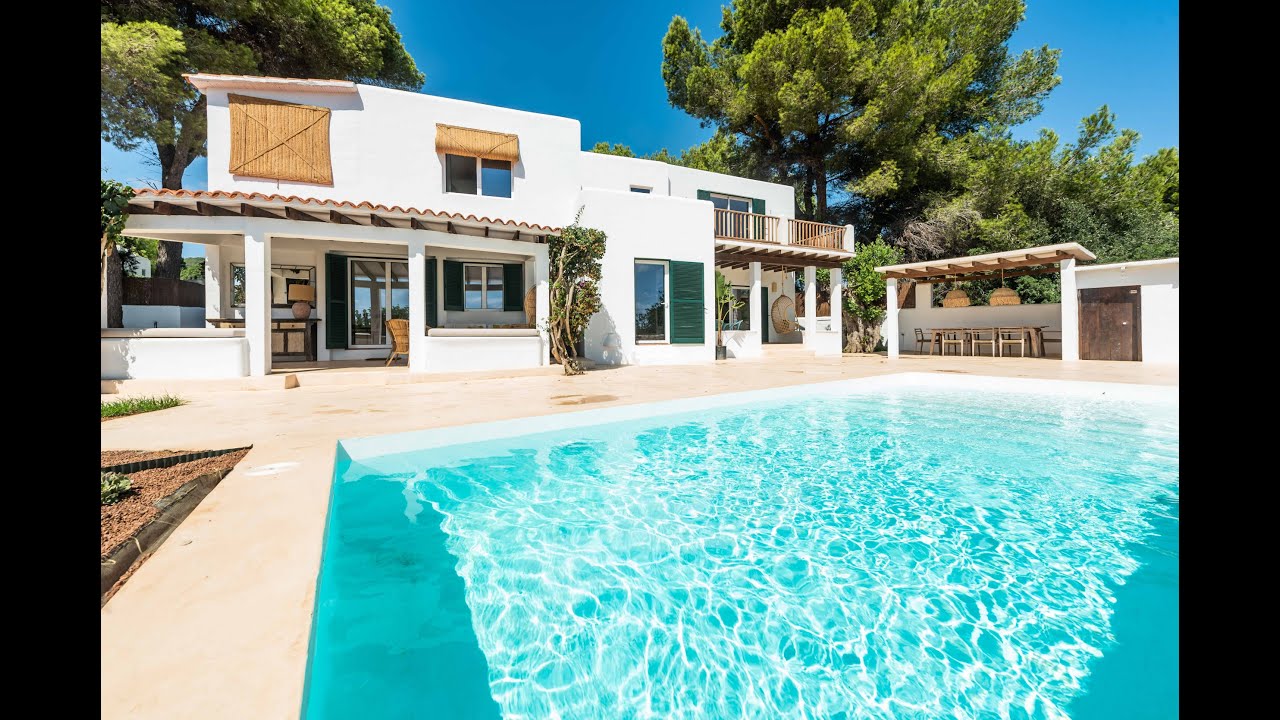 Renovated country house with open views for sale just outside Santa Eularia, Ibiza