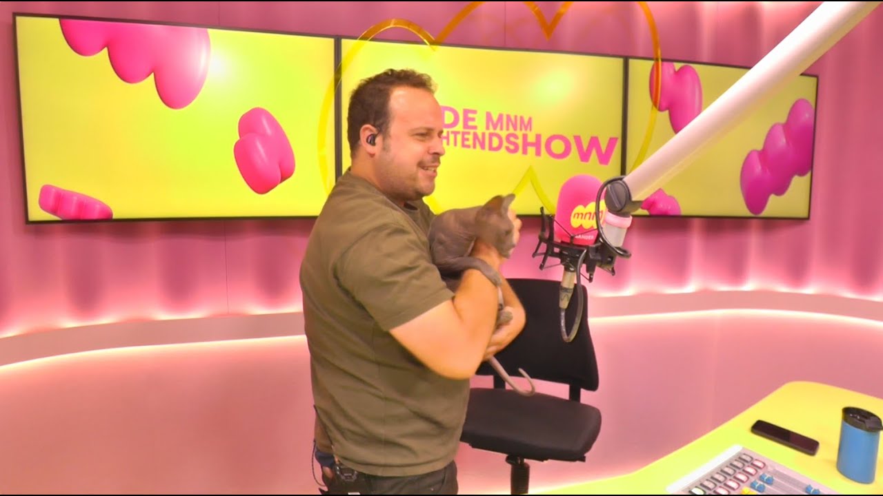 MNM-DJ Imane heeft nog nooit ... een naaktkat geaaid!