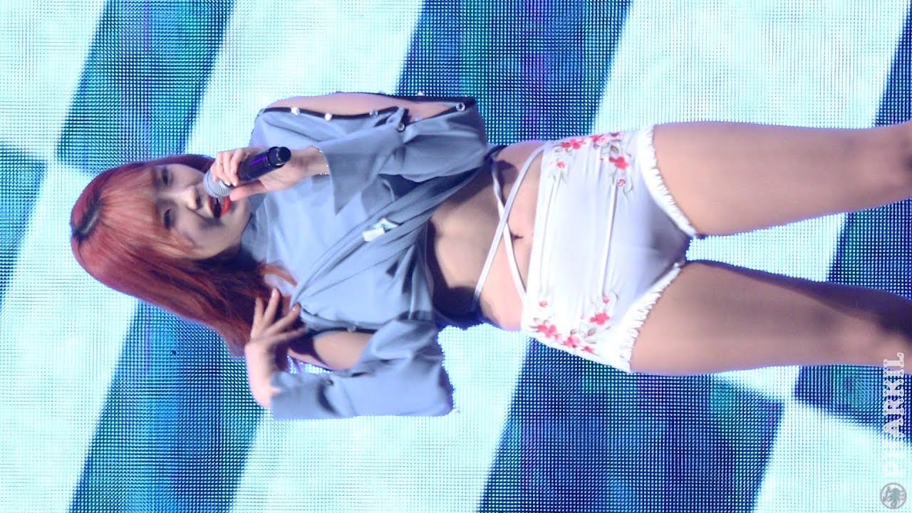 [직캠/Fancam] 181008 오로라(Aurora) (서은) 타요타요 @ 홍천 군인의날 by pharkil