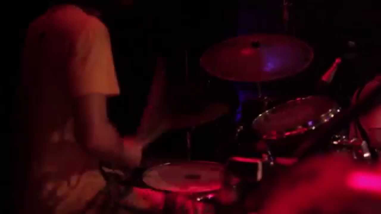 Negro Leo - O Céu dos Otários é Neutro (LIVE)