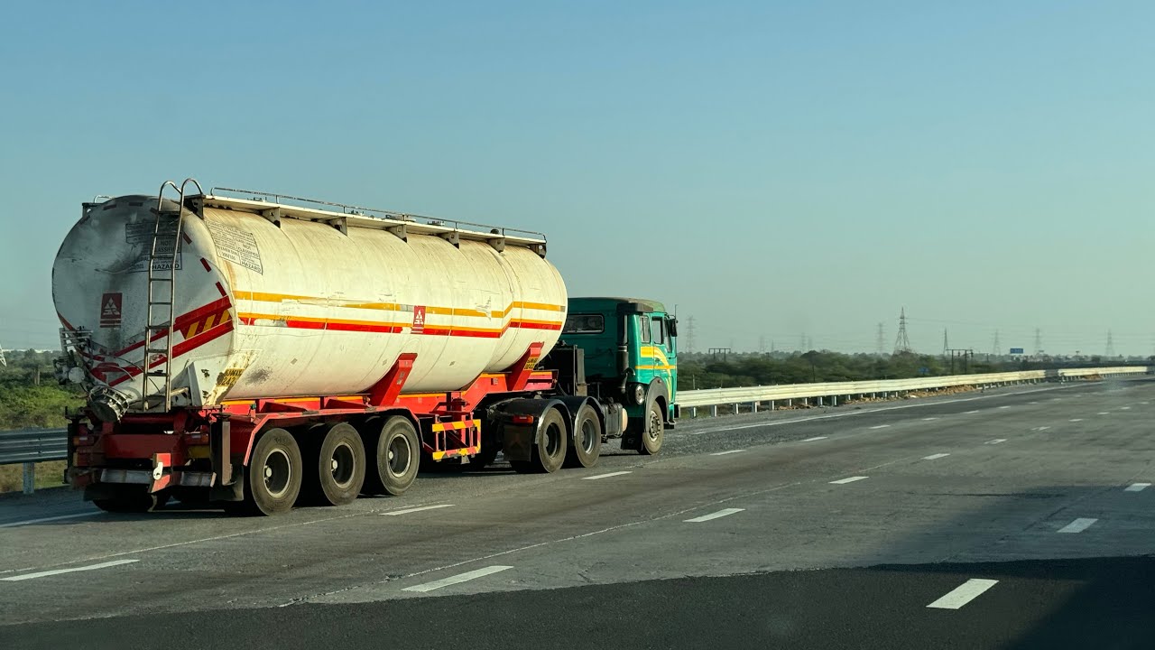 Driver ki demand per karvaya Mahindra truck ke cabin ka pura kam New Highway per truck ke wearing