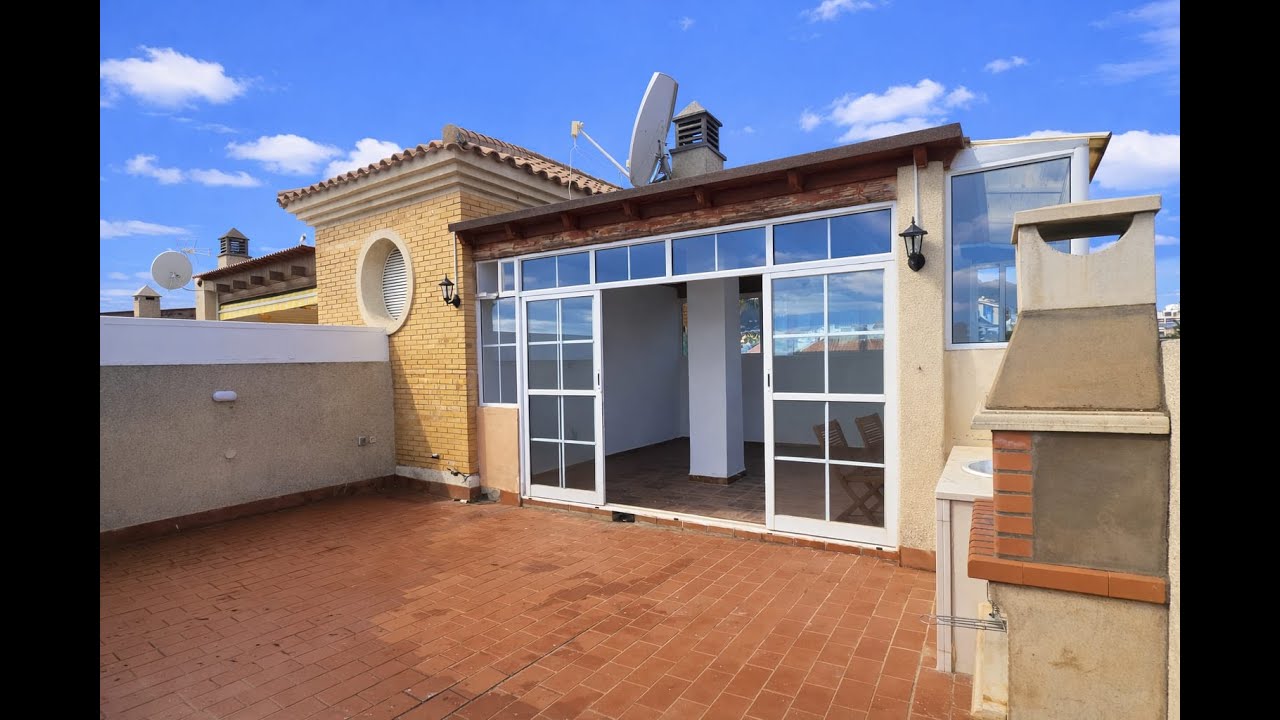 Apartment for Sale in Torremolinos Near Puerto Marina | Large Terraces & Solarium