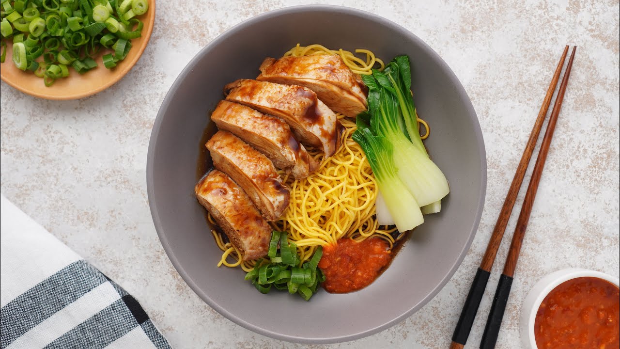 Easy Soy Sauce Chicken & Noodle | Khin's Kitchen