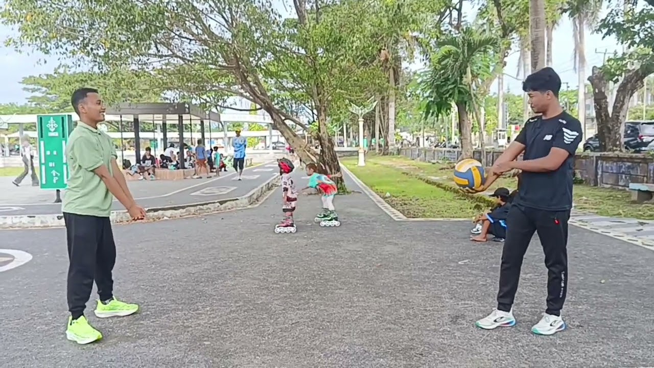 TEKNIK DASAR PERMAINAN BOLA VOLI (PASSING BAWAH)
