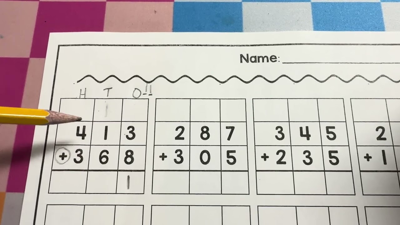Adding 3-digit Numbers with regrouping (Suma de 3 dígitos con reagrupación)