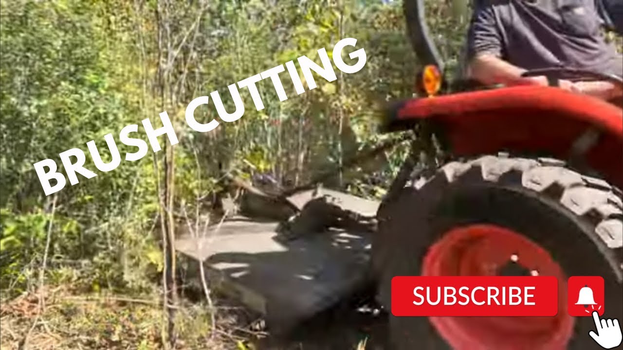 Расчистка территории с помощью Kubota L2502 и кустореза/кусторезки ￼