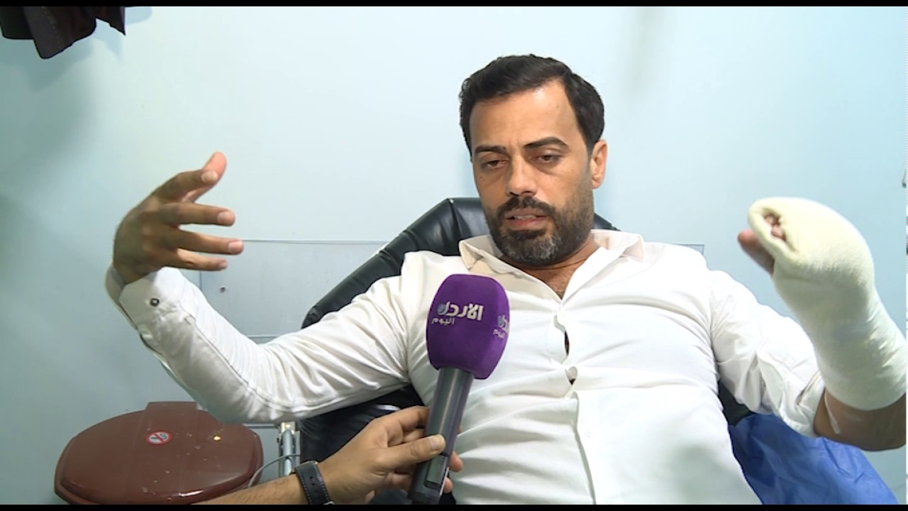 تعرض الزميل راكان للضرب من مرافقين رئيس الوزراء الأردني هاني الملقي