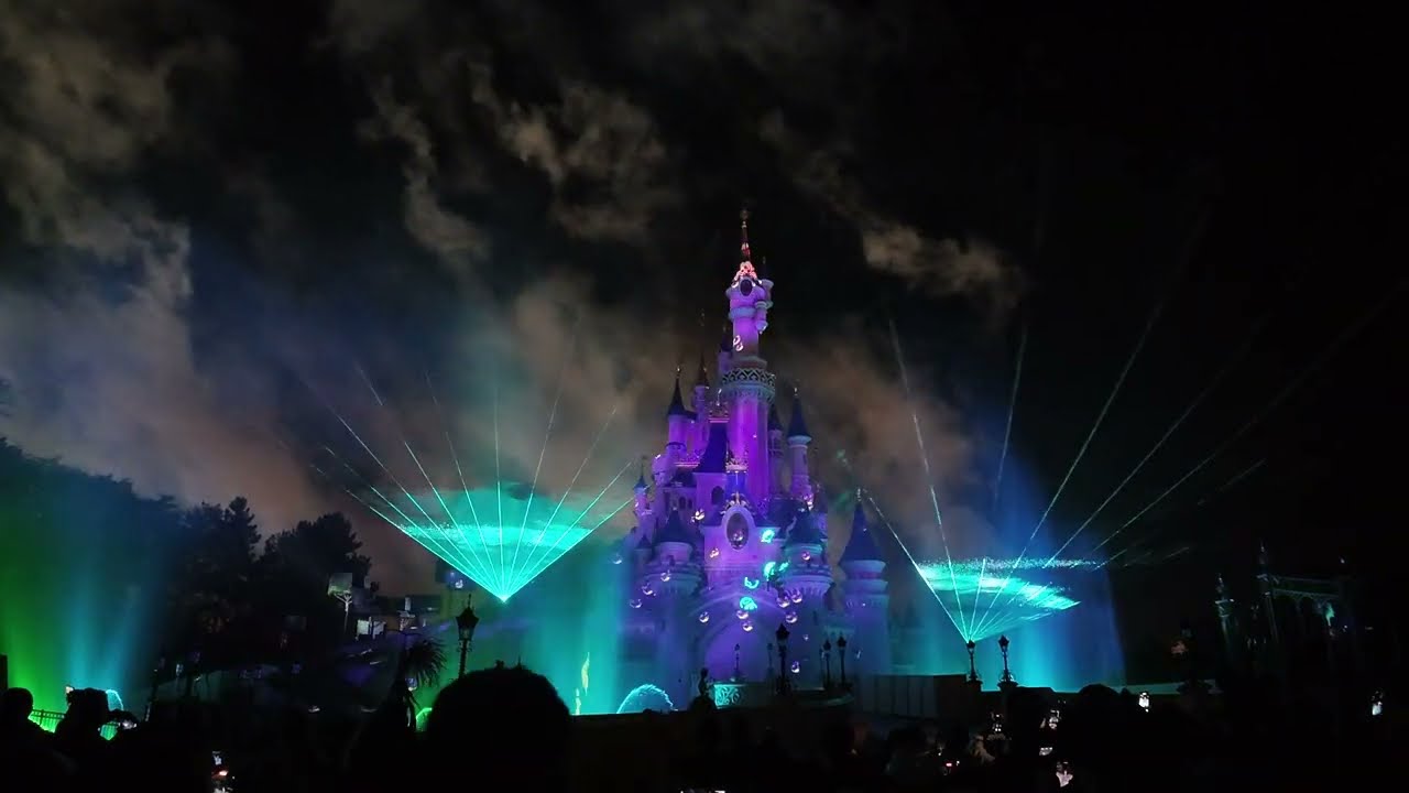 Disney Illuminations - Disneyland Paris