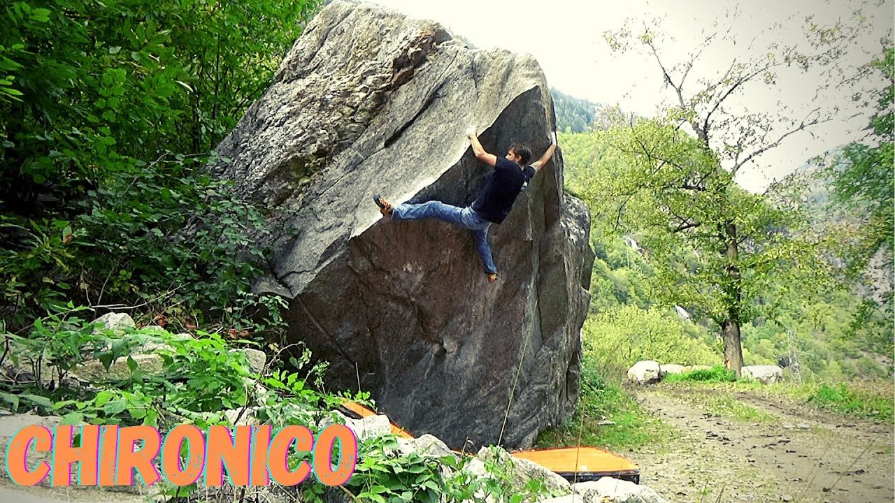 Bouldering in Chironico October 2020