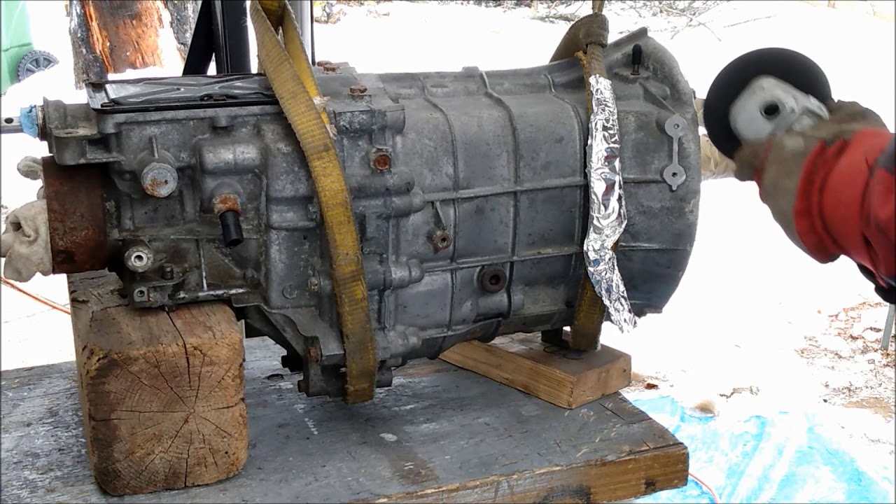 CUTTING OFF THE BELLHOUSING ON A NISSAN CD009-350Z/G35 TRANSMISSION