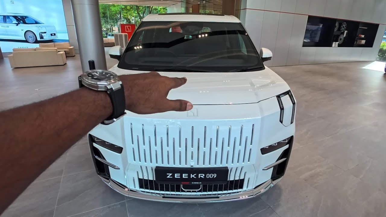 POV! Zeekr 009 Ultra Luxury in Crystal White & Stone Black | 6 Seater