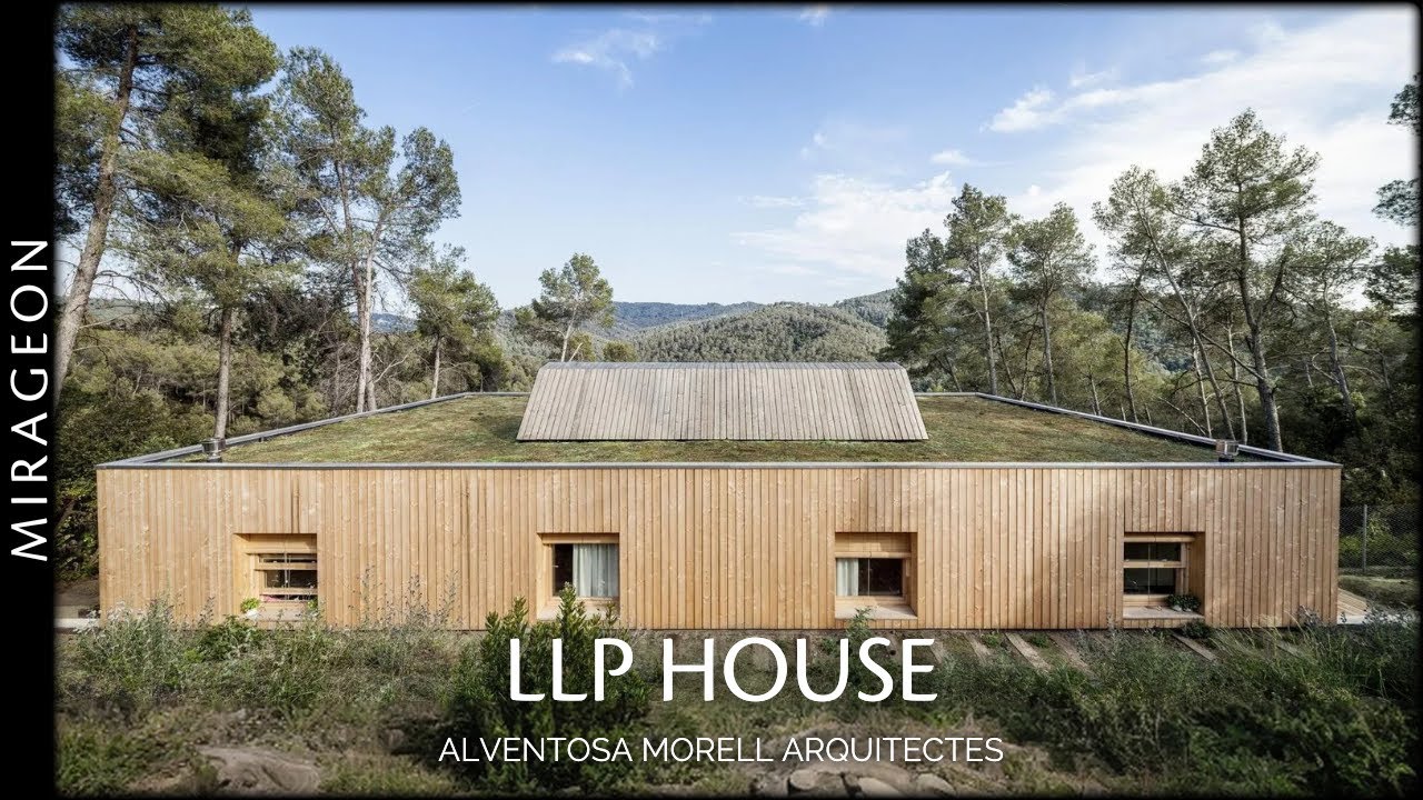 Bioclimatic Architecture on a Cliff | LLP House