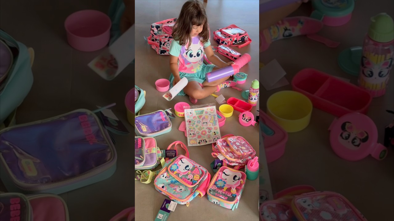 A Malu Borges e a Bell est&atilde;o se preparando para a volta &agrave;s aulas com a Puket! ✨💖