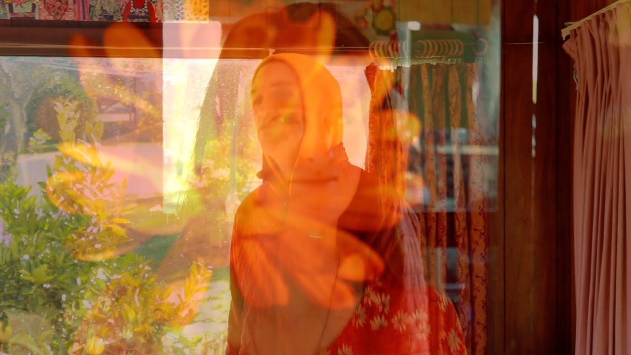 Rian KF & Holly Lee Jones - Simulation 1 (Official Music Video)