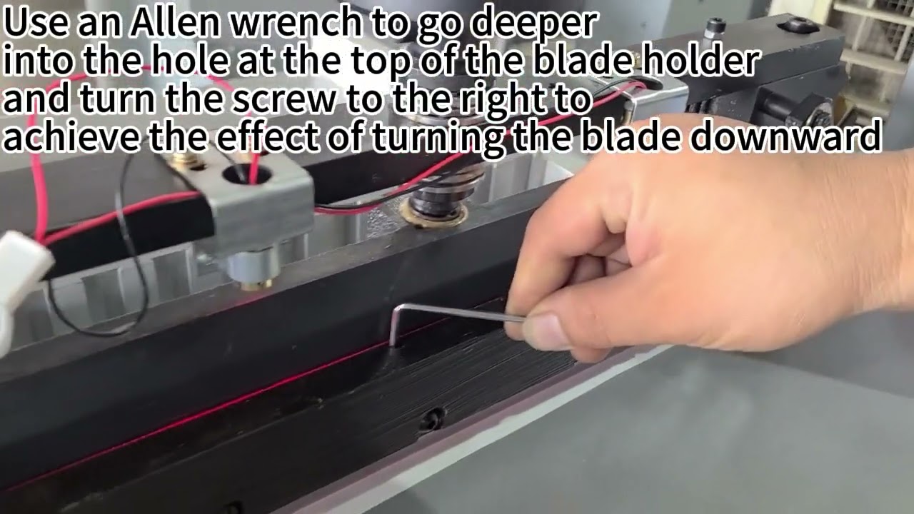 VEOVR How to adjust the blade depth of the electric paper cutter