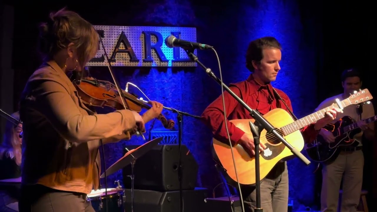 Melissa Carper & Theo Lawrence - 