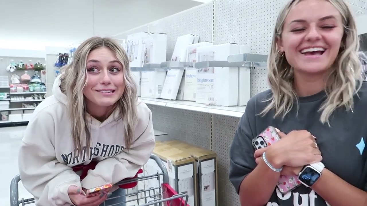 Meet Kesley's  Roommate |  New Apartment Tour | The LeRoys
